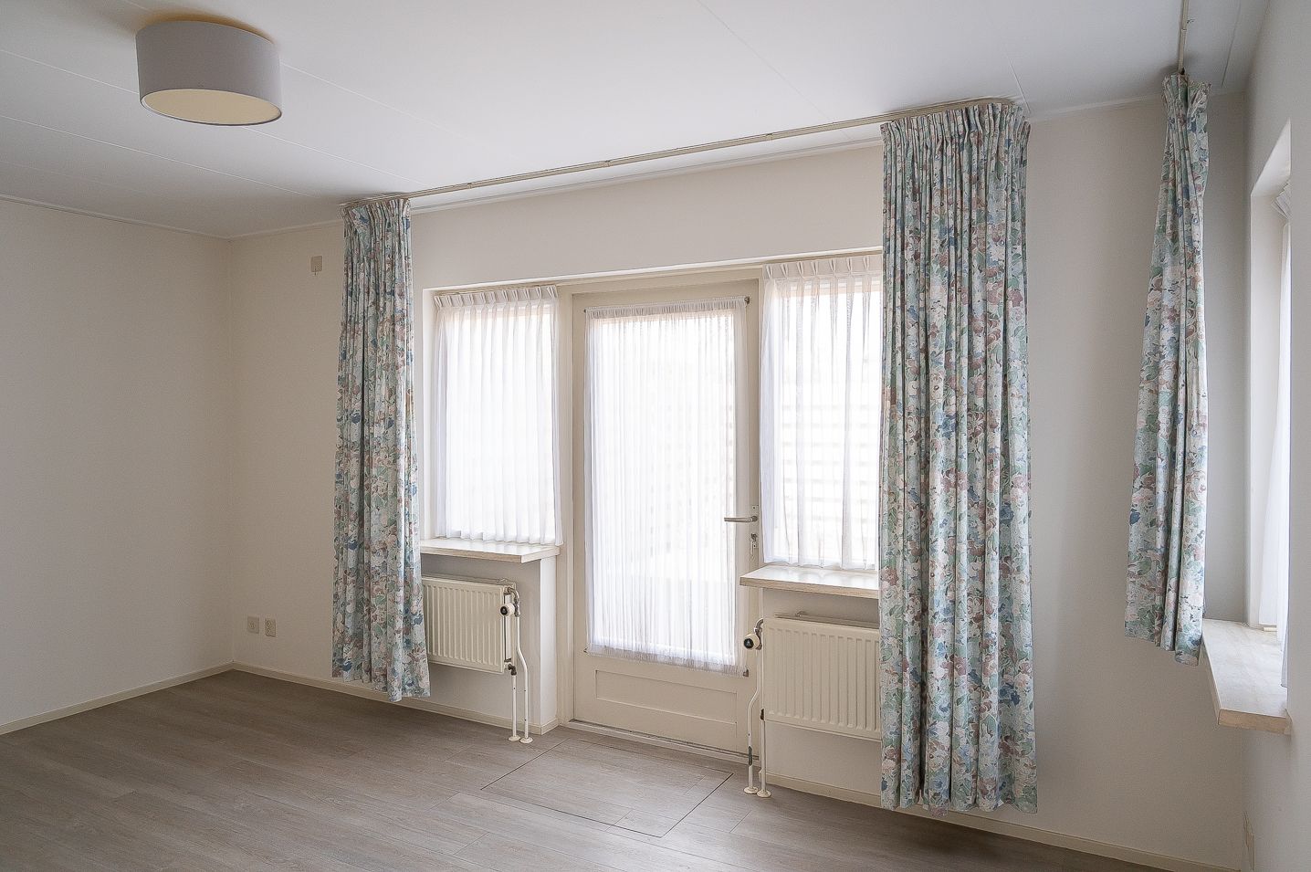 Photo 21 of Dwarsstraat 10