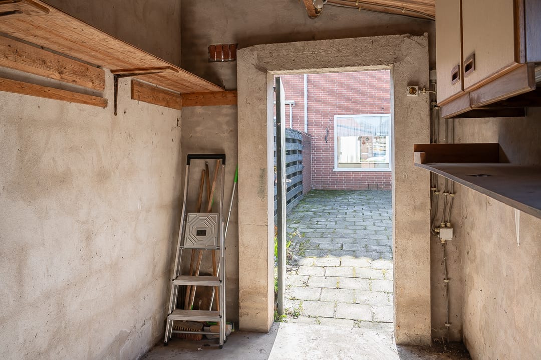 Photo 43 of Dwarsstraat 10