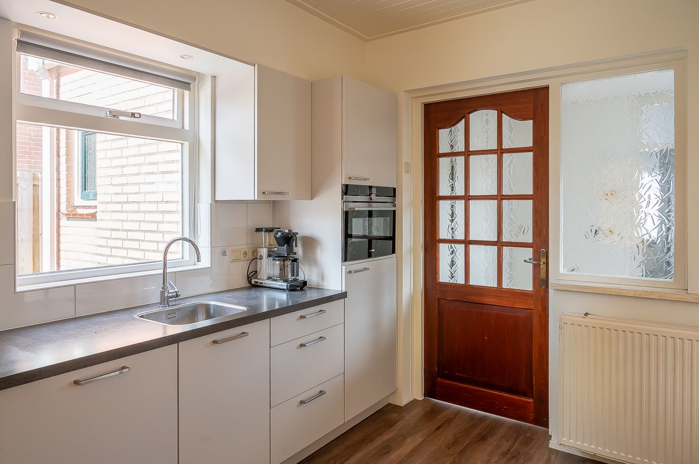 Photo 10 of Dwarsstraat 10