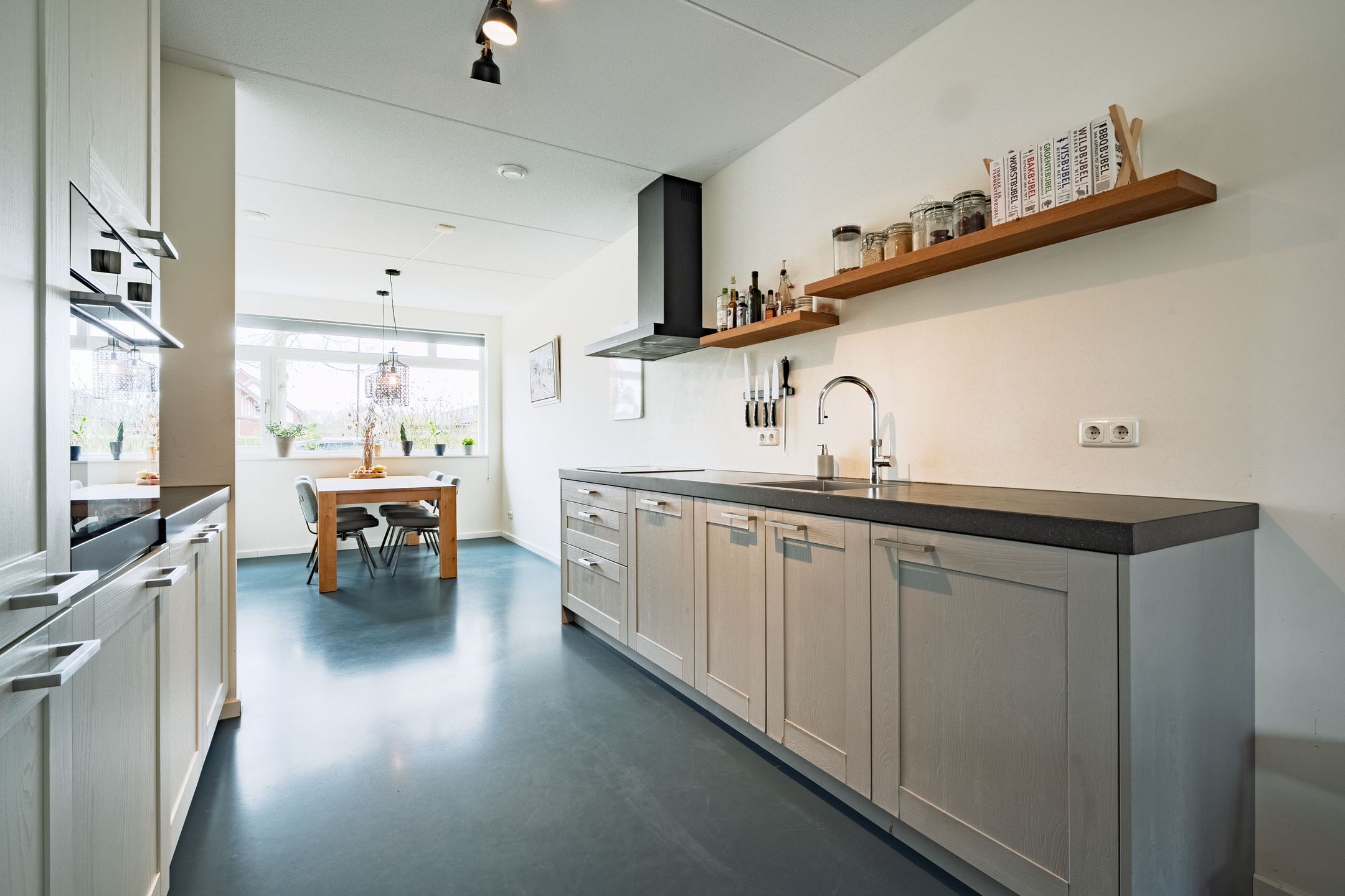 Photo 9 of Voorburglaan 44