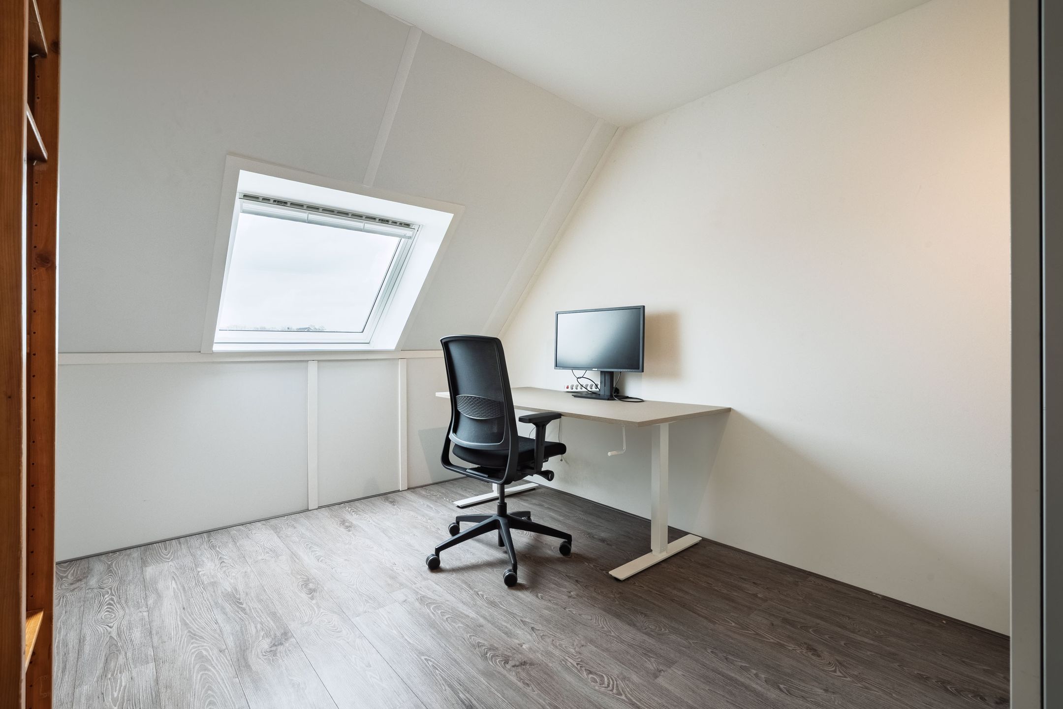 Photo 21 of Voorburglaan 44