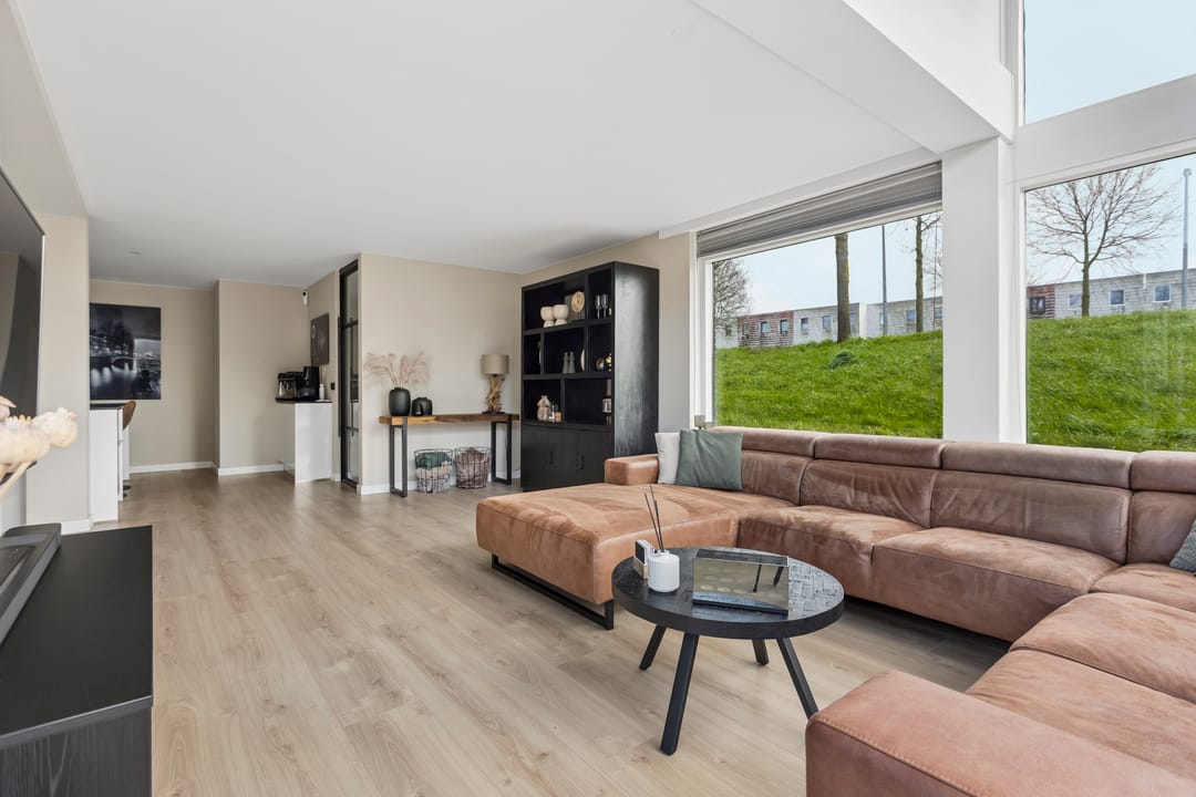 Foto 13 van Picassoweg 20