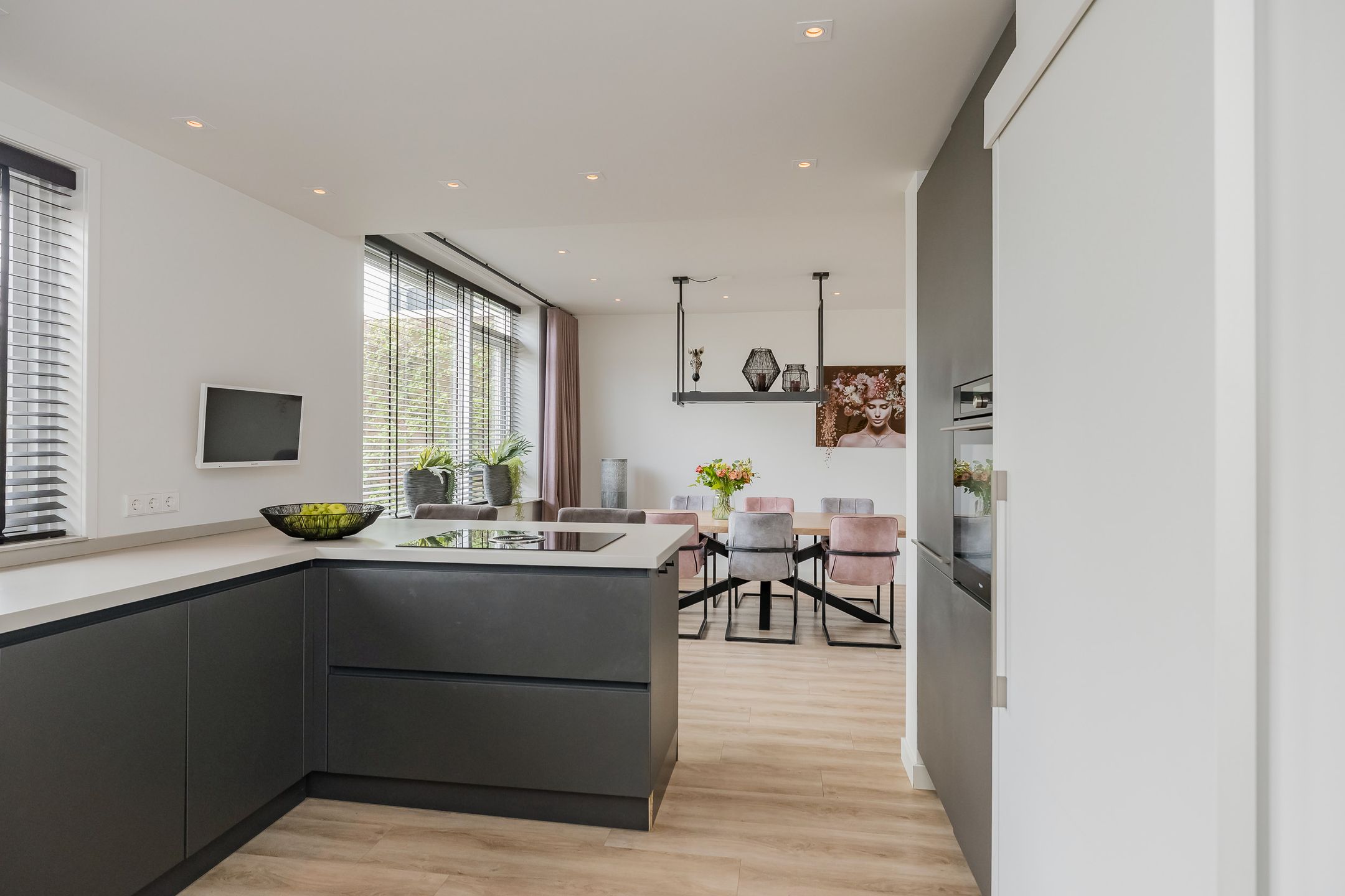 Foto 12 van van Matenesselaan 14