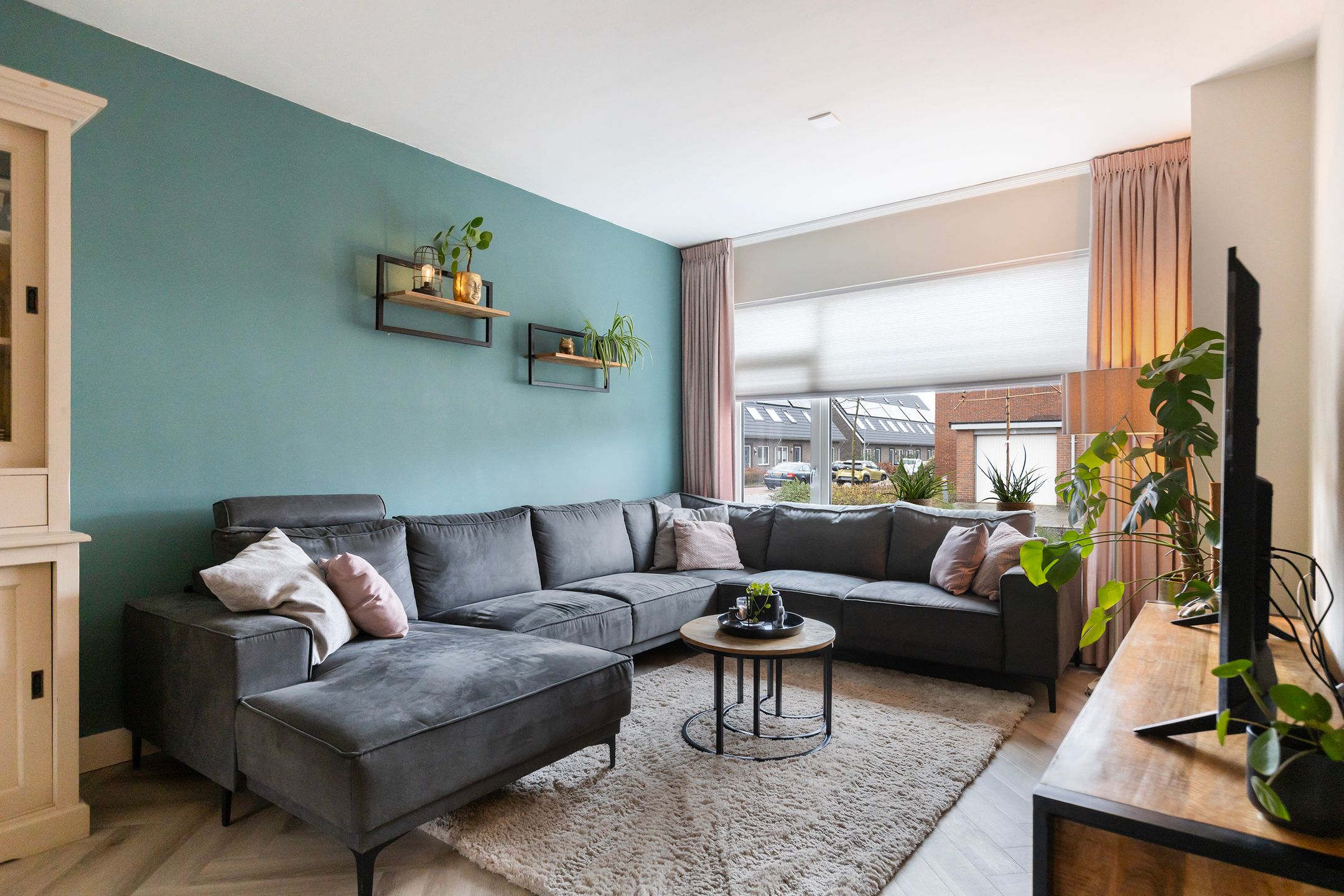 Foto 15 van J.D. van der Waalsstraat 23