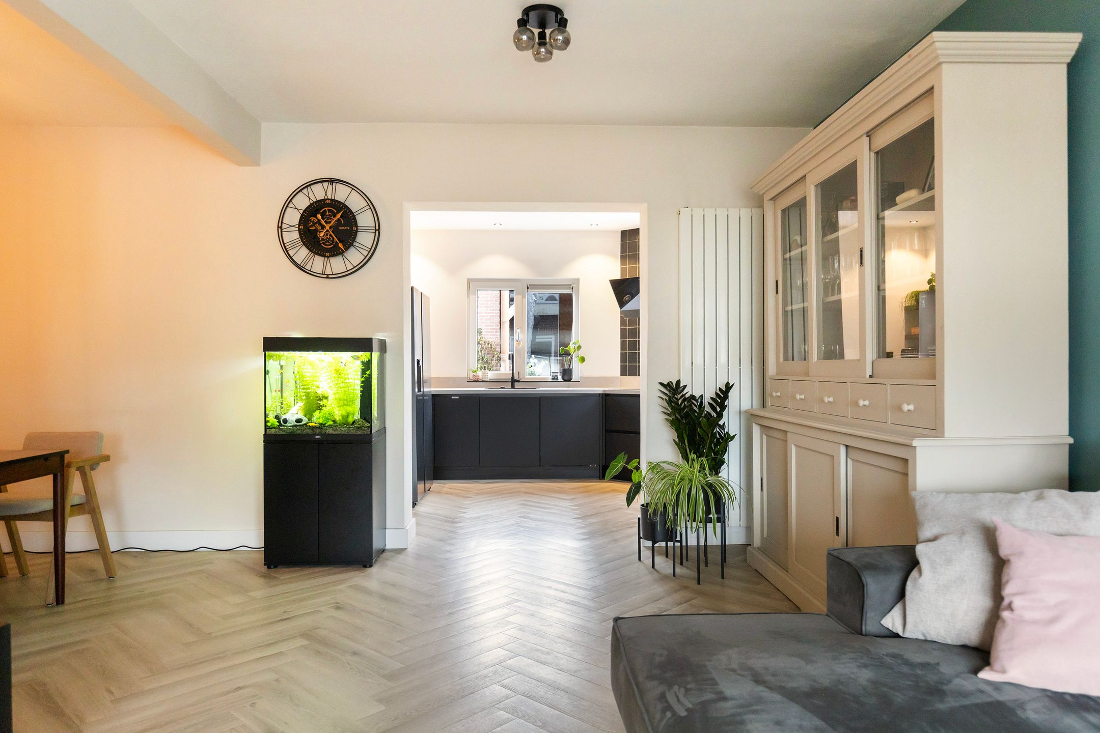 Foto 18 van J.D. van der Waalsstraat 23