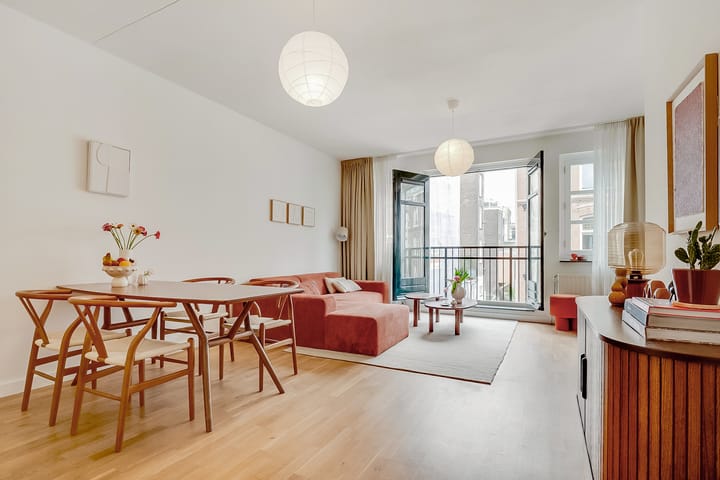 Photo 2 of Eerste Boerhaavestraat 6-D