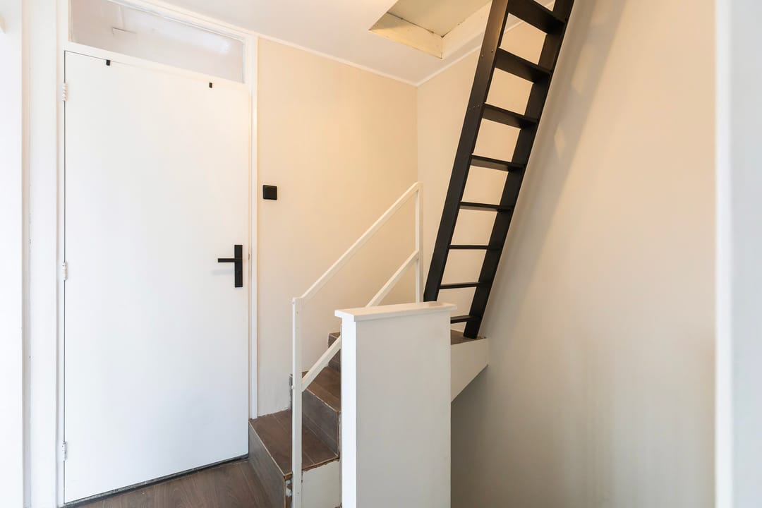 Foto 31 van J.D. van der Waalsstraat 23