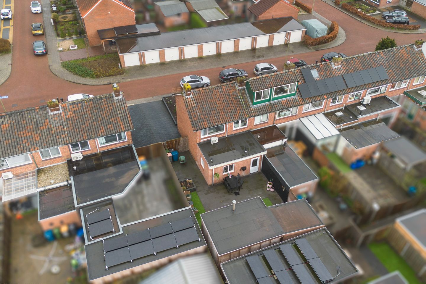 Foto 40 van J.D. van der Waalsstraat 23