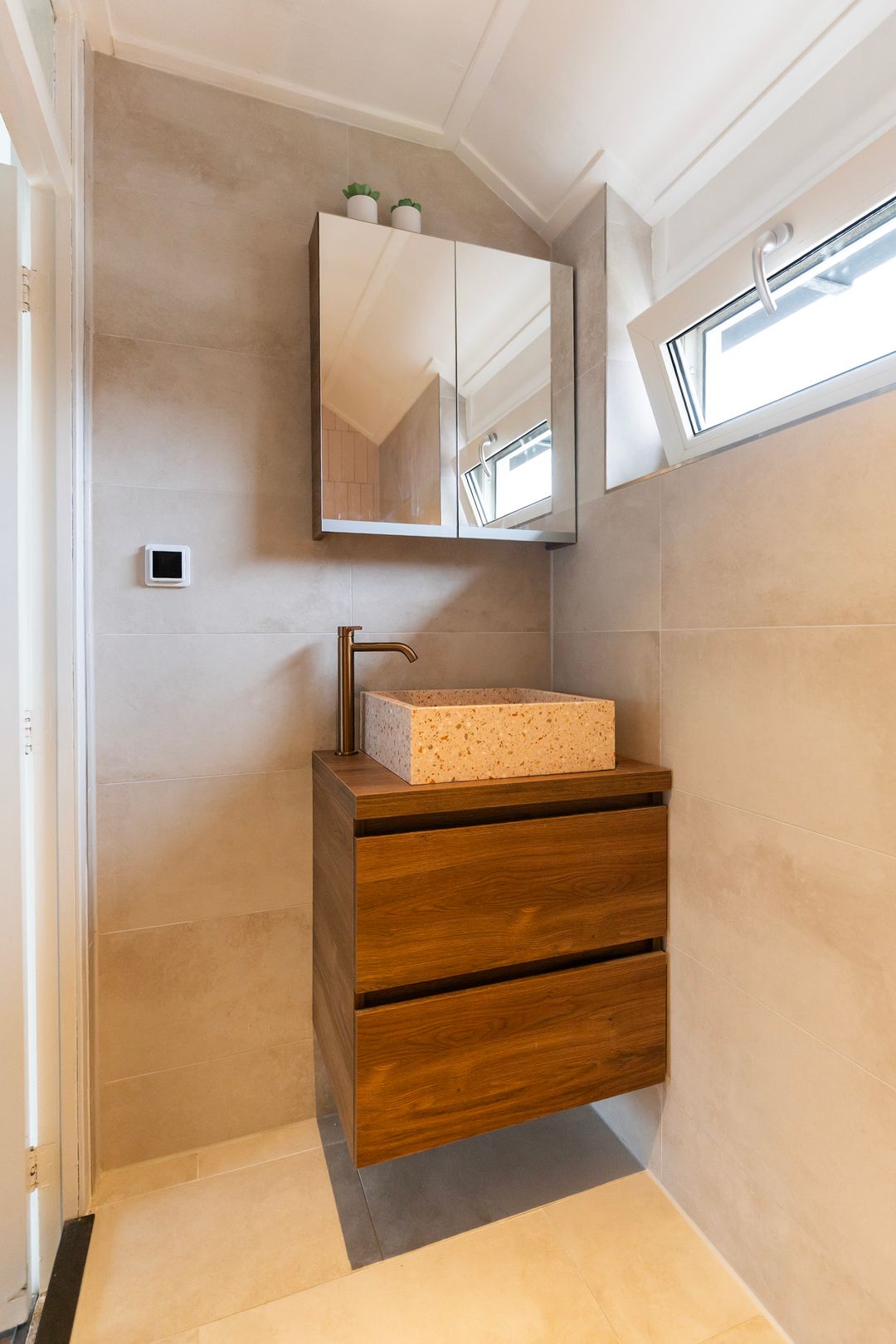 Foto 37 van J.D. van der Waalsstraat 23