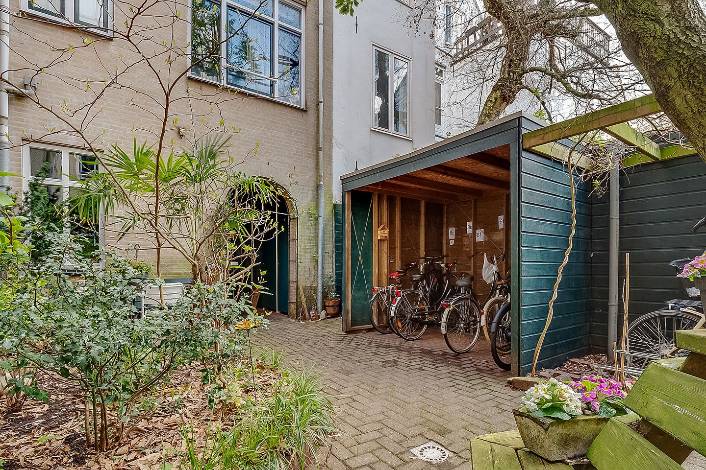 Photo 10 of Eerste Boerhaavestraat 6-D