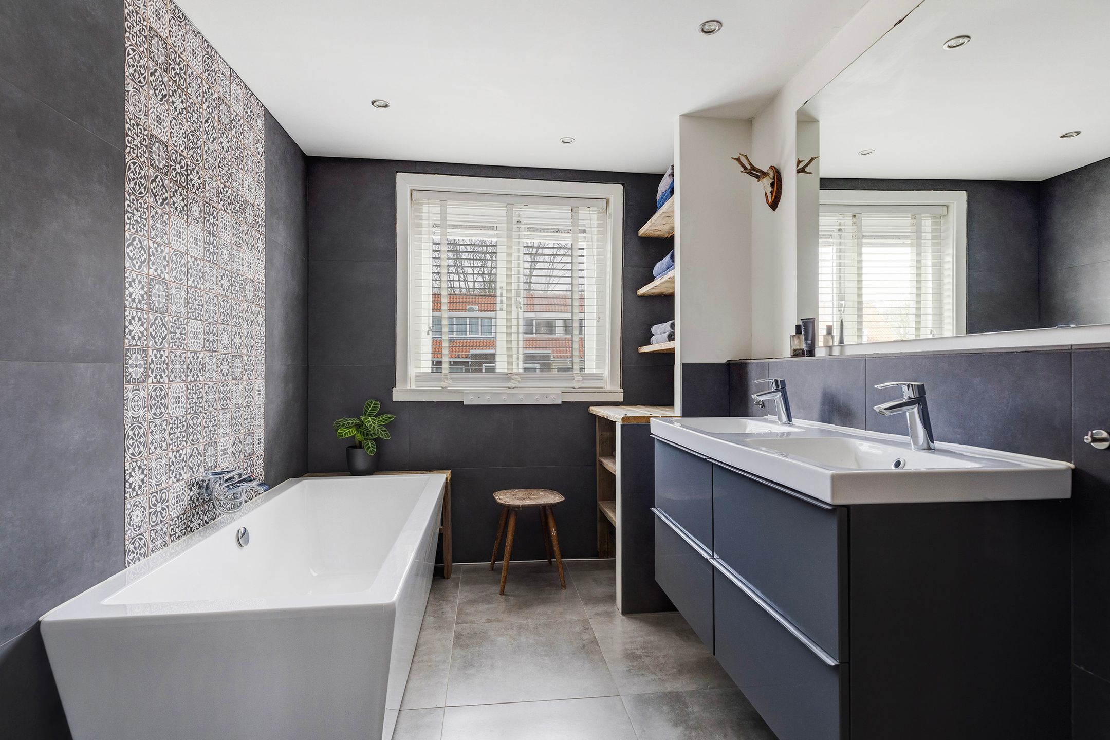 Photo 30 of Zestienhovensekade 351