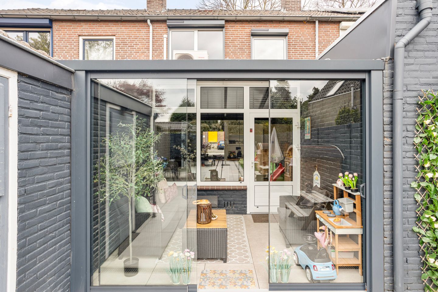 Photo 25 of Groenseykerstraat 36