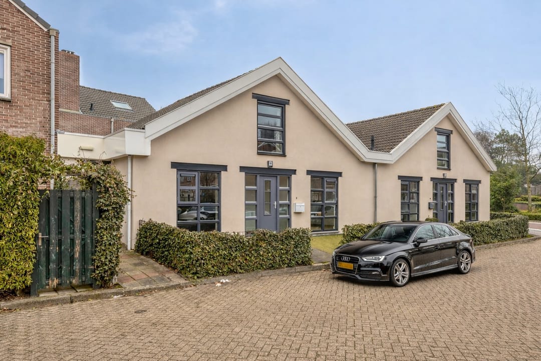 Photo 1 of Van Limburg Stirumlaan 36