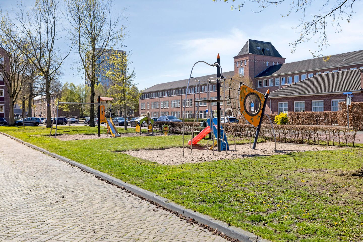 Photo 25 of Demerstraat 16