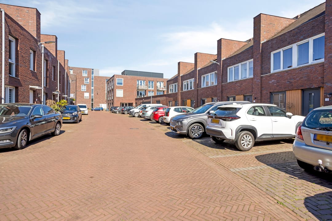 Photo 22 of Demerstraat 16