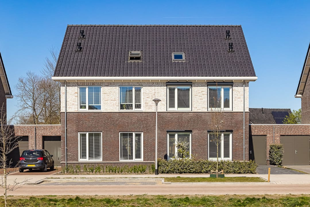 Photo 2 of Damhertstraat 14