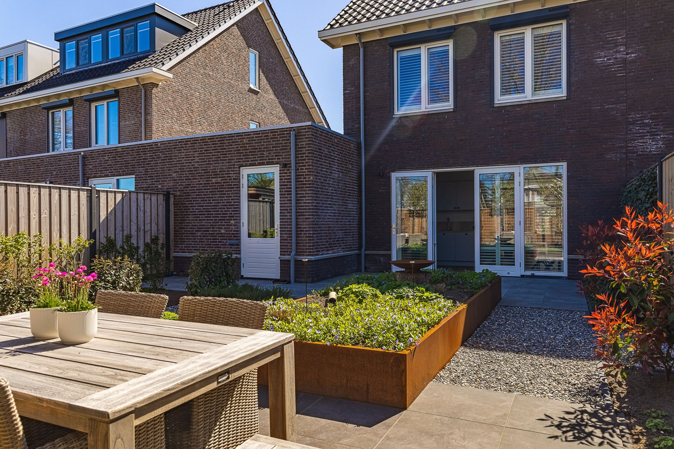 Photo 45 of Damhertstraat 14