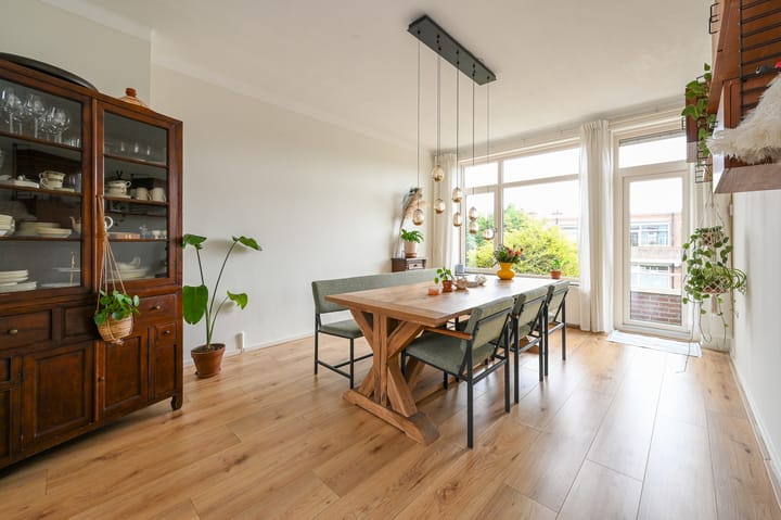 Photo 2 of Resedastraat 24