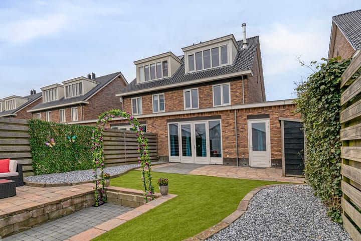 Photo 2 of Lisdoddestraat 40