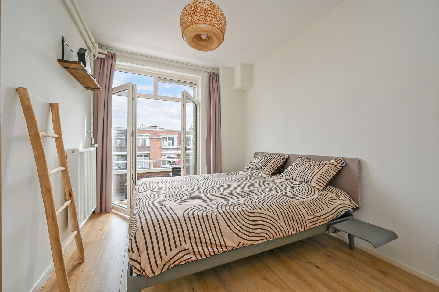 Photo 20 of Resedastraat 24