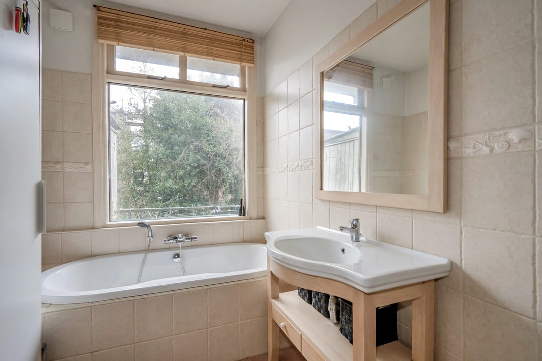 Foto 23 van Caan van Necklaan 195