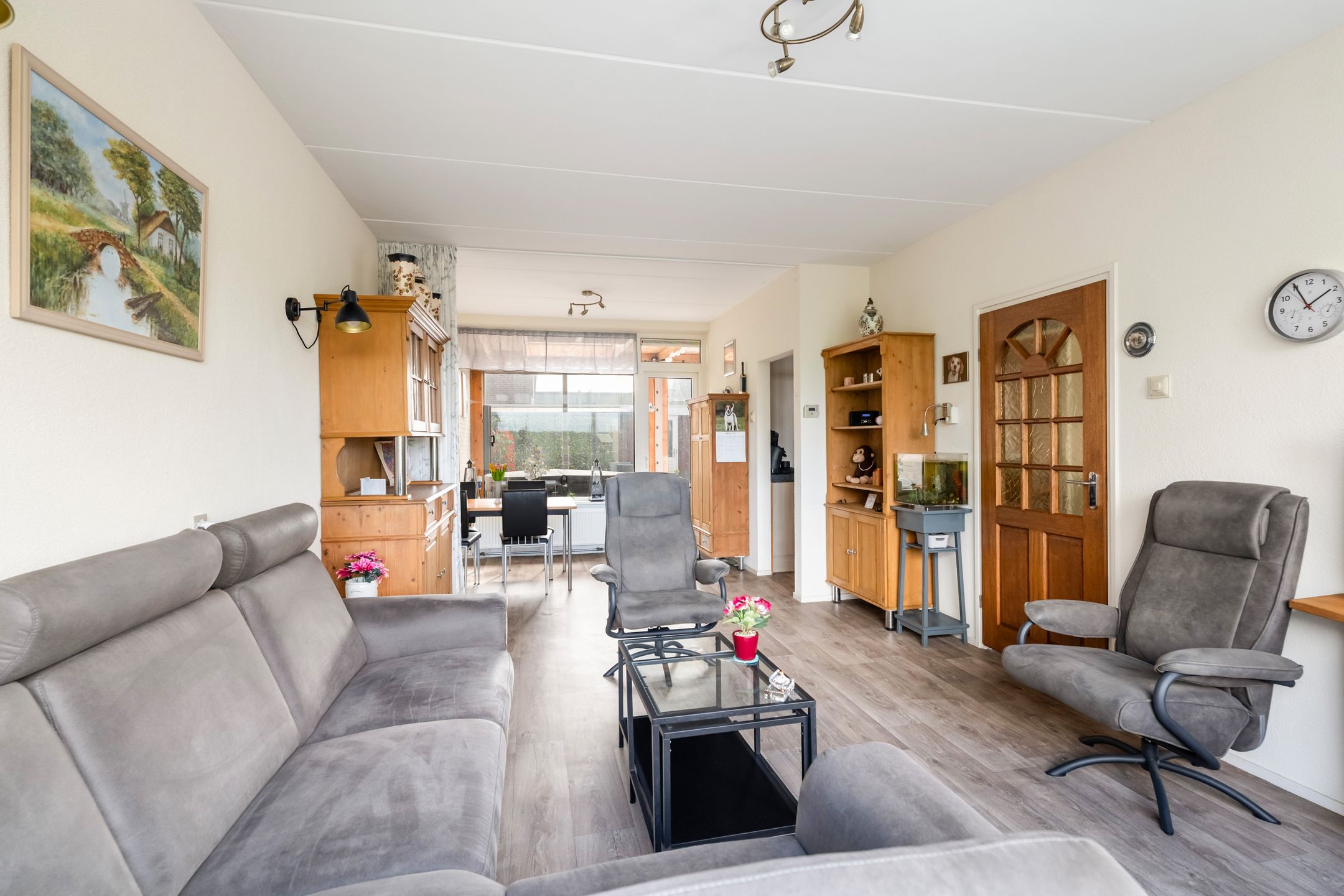 Spacious corner house with dijk view, garden and two parking spaces — 15