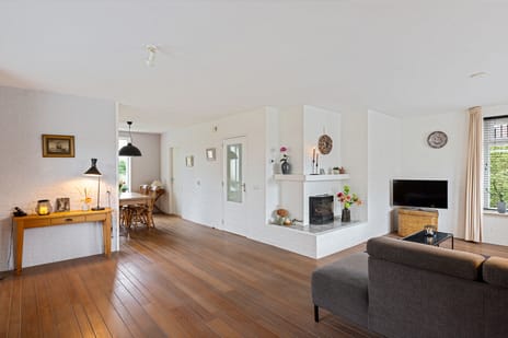 Tsjalk 8 tertiary image