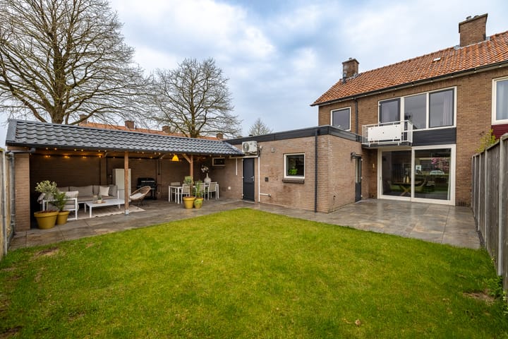 Photo 2 of Bizetlaan 2