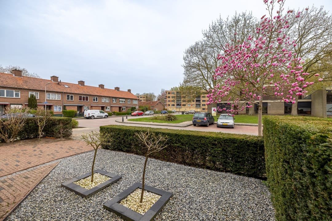 Photo 31 of Bizetlaan 2