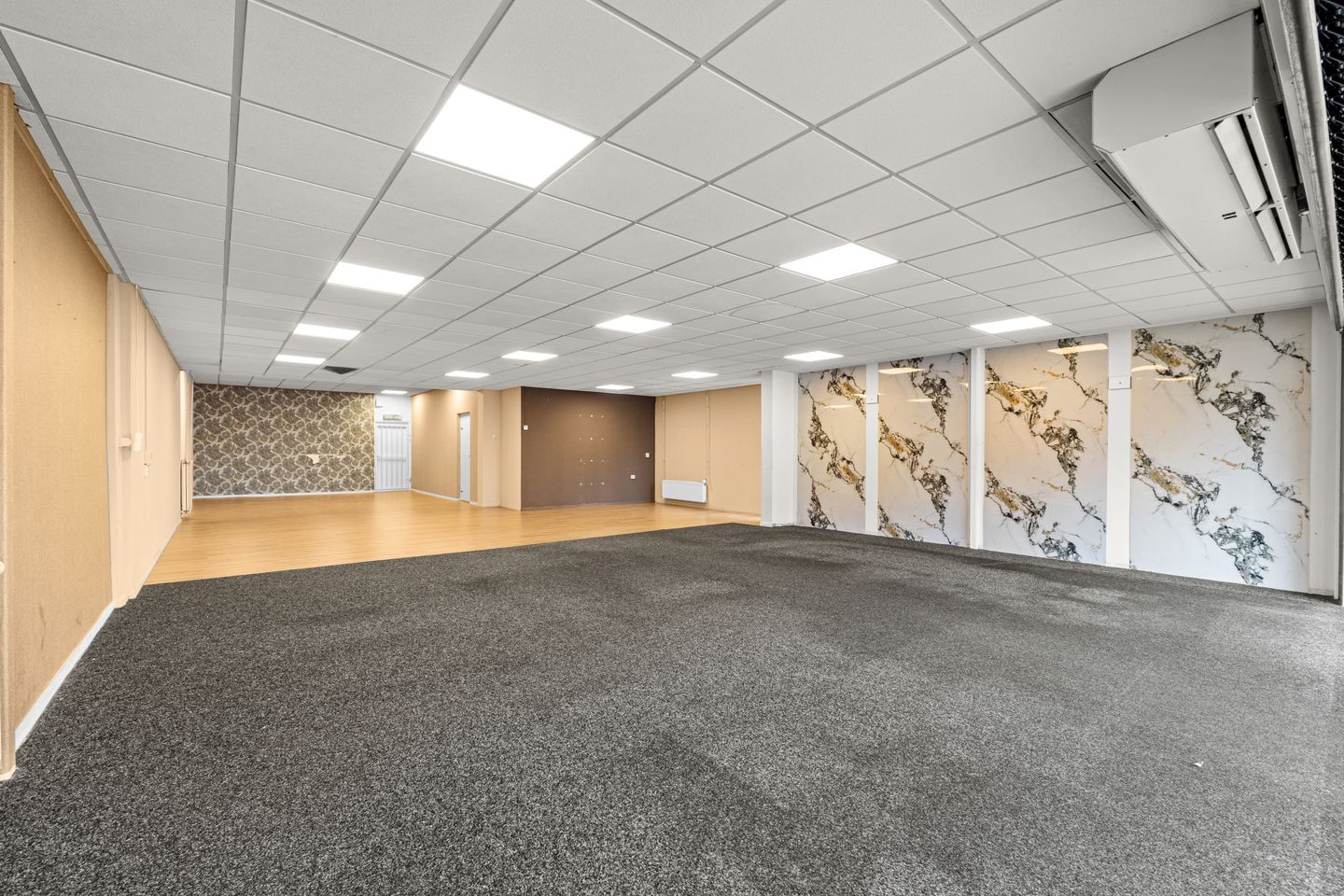 Bekijk foto 3 van Dorpsstraat 20