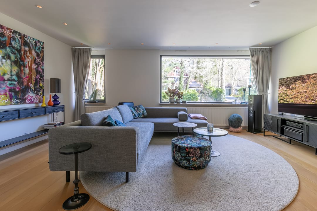 Modern Villa with A Label in Woodland Soestduinen — 13