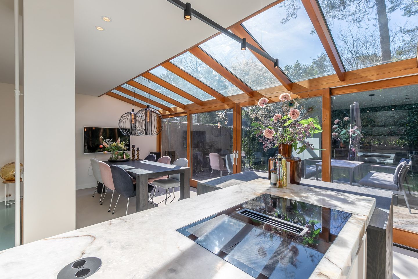 Modern Villa with A Label in Woodland Soestduinen — 25