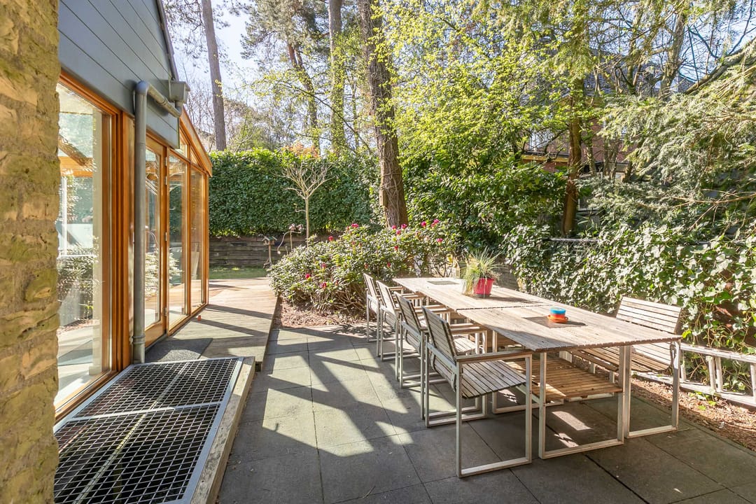 Modern Villa with A Label in Woodland Soestduinen — 32