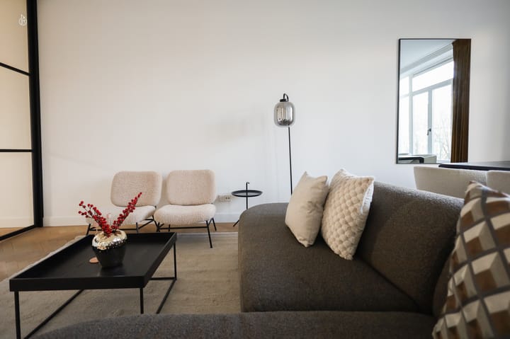 Photo 4 of Van Eeghenstraat 58-3