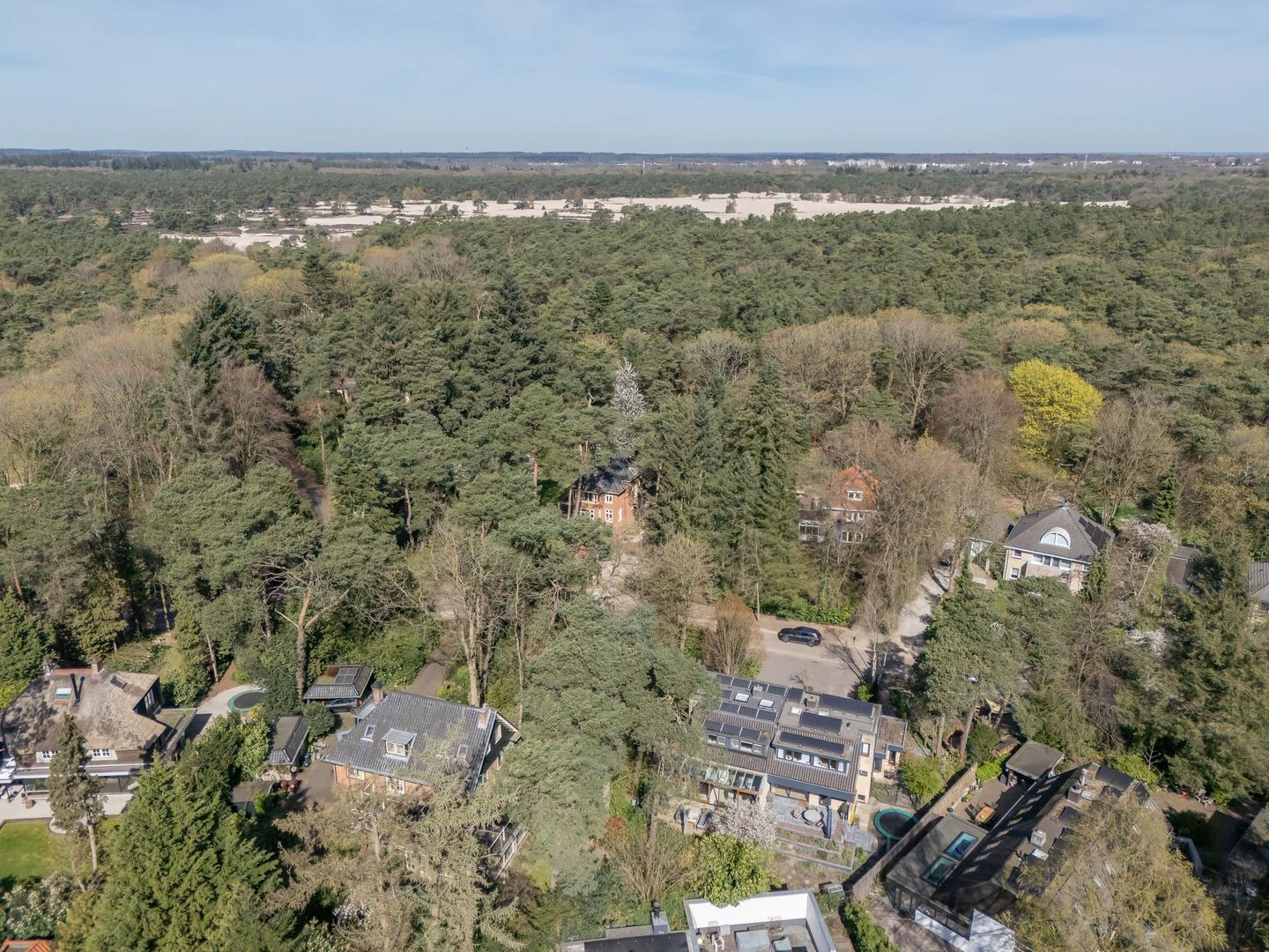 Modern Villa with A Label in Woodland Soestduinen — 55