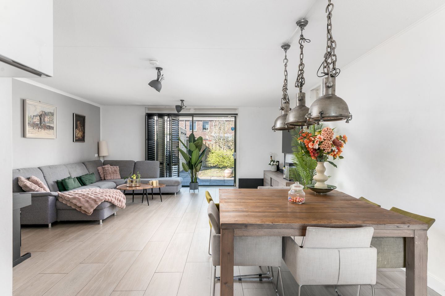 Foto 10 van Mitrastraat 2