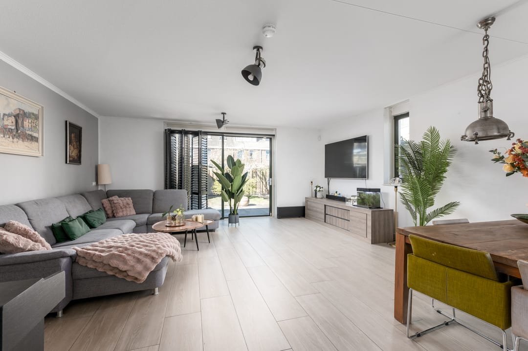 Foto 11 van Mitrastraat 2