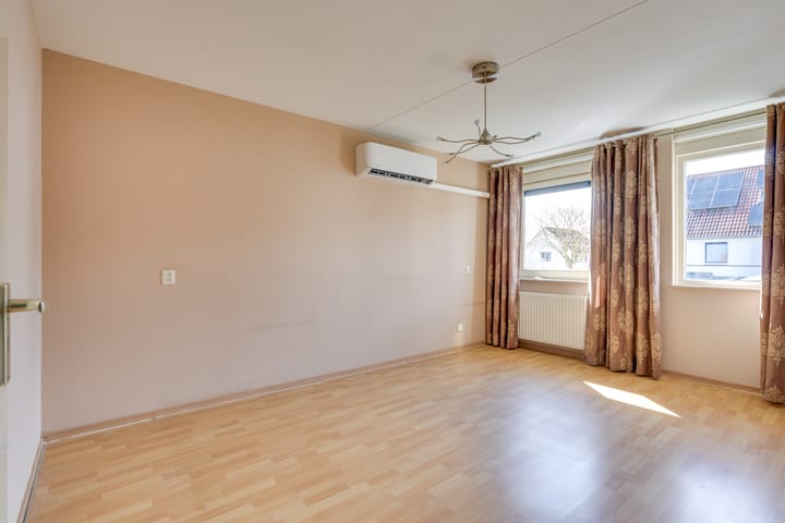 Photo 4 of Janssen & Fritsenplein 2