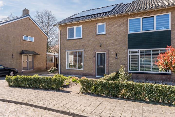 Foto 3 van van Hogendorpstraat 8