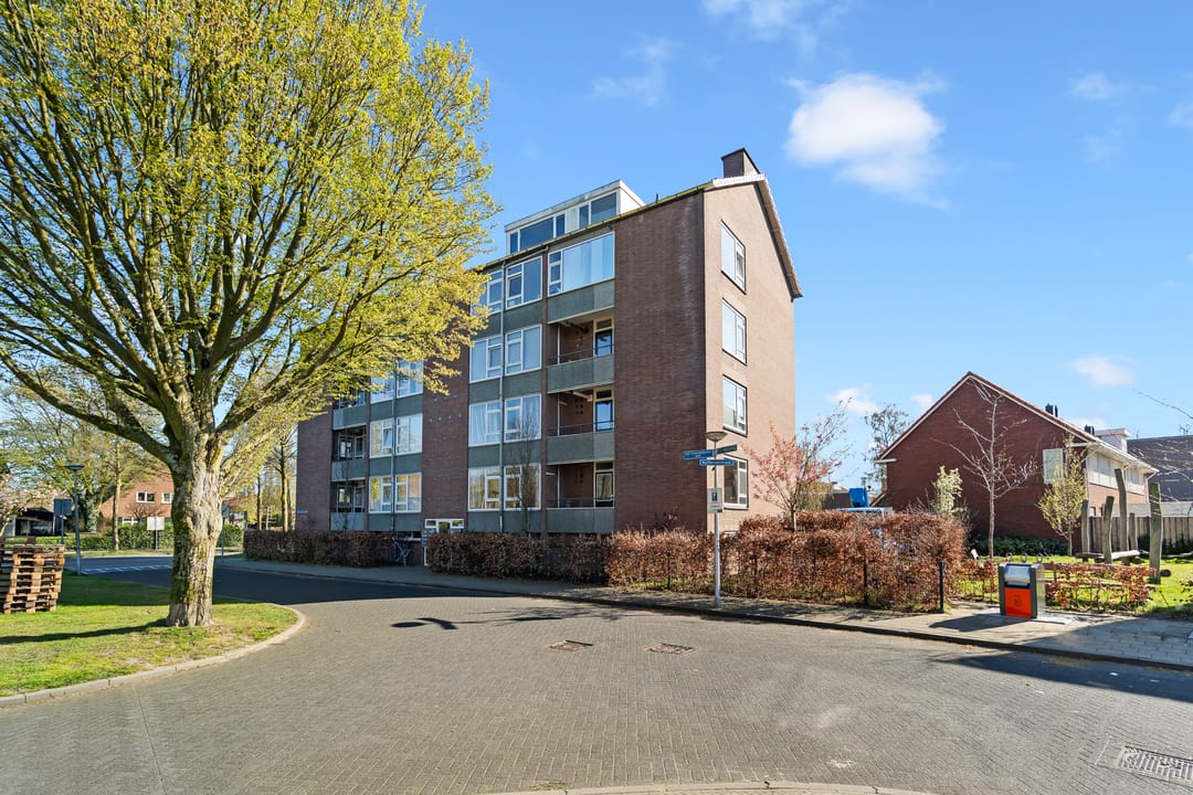 Photo 2 of Kortenaerstraat 6-A