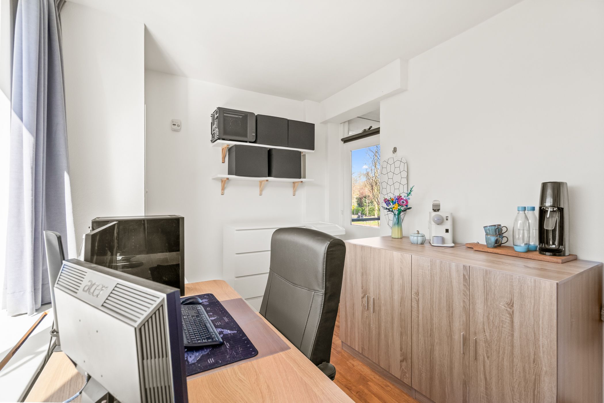 Photo 30 of Kortenaerstraat 6-A