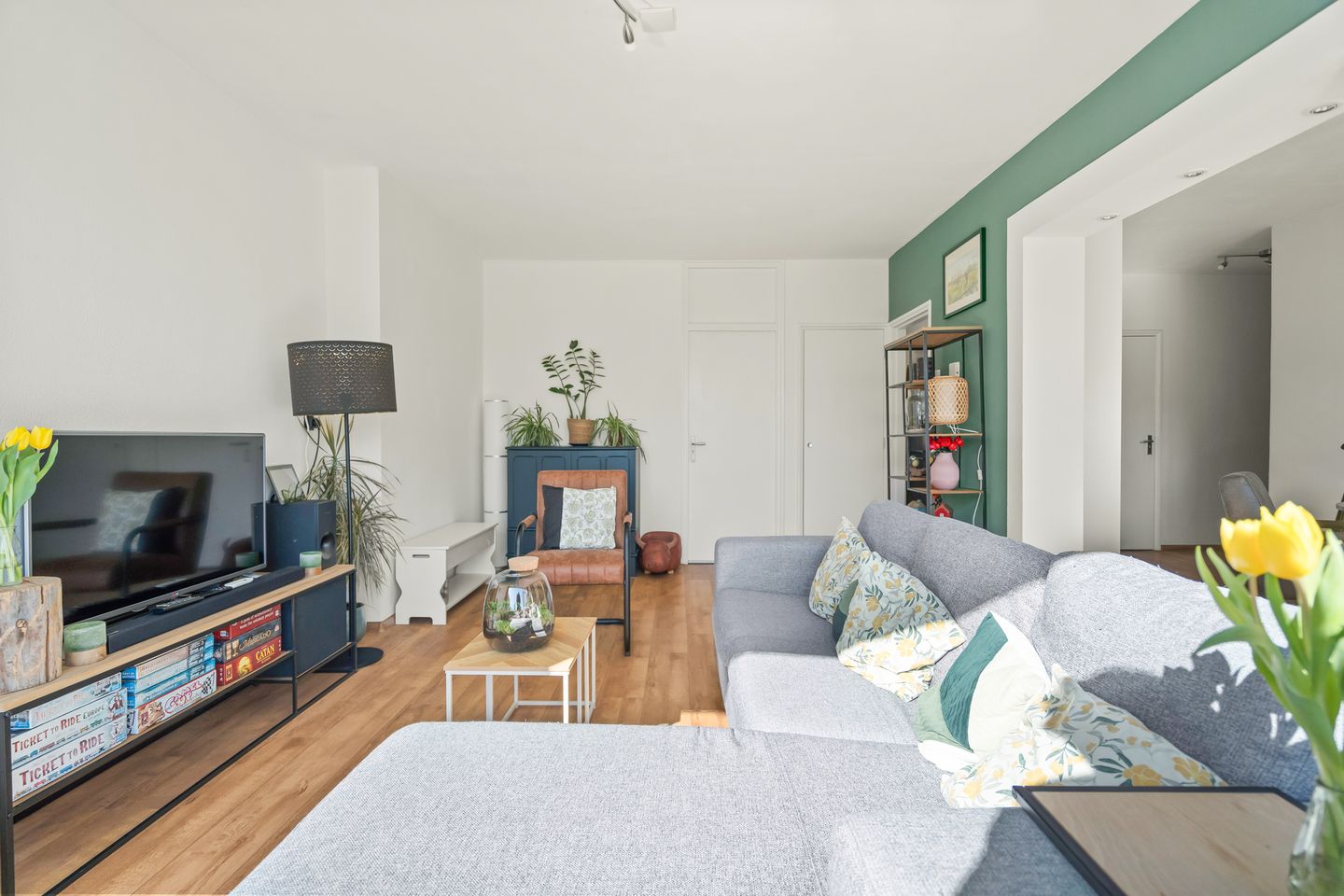 Photo 10 of Kortenaerstraat 6-A