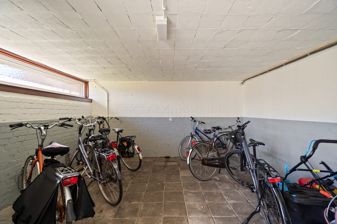 Photo 41 of Kortenaerstraat 6-A