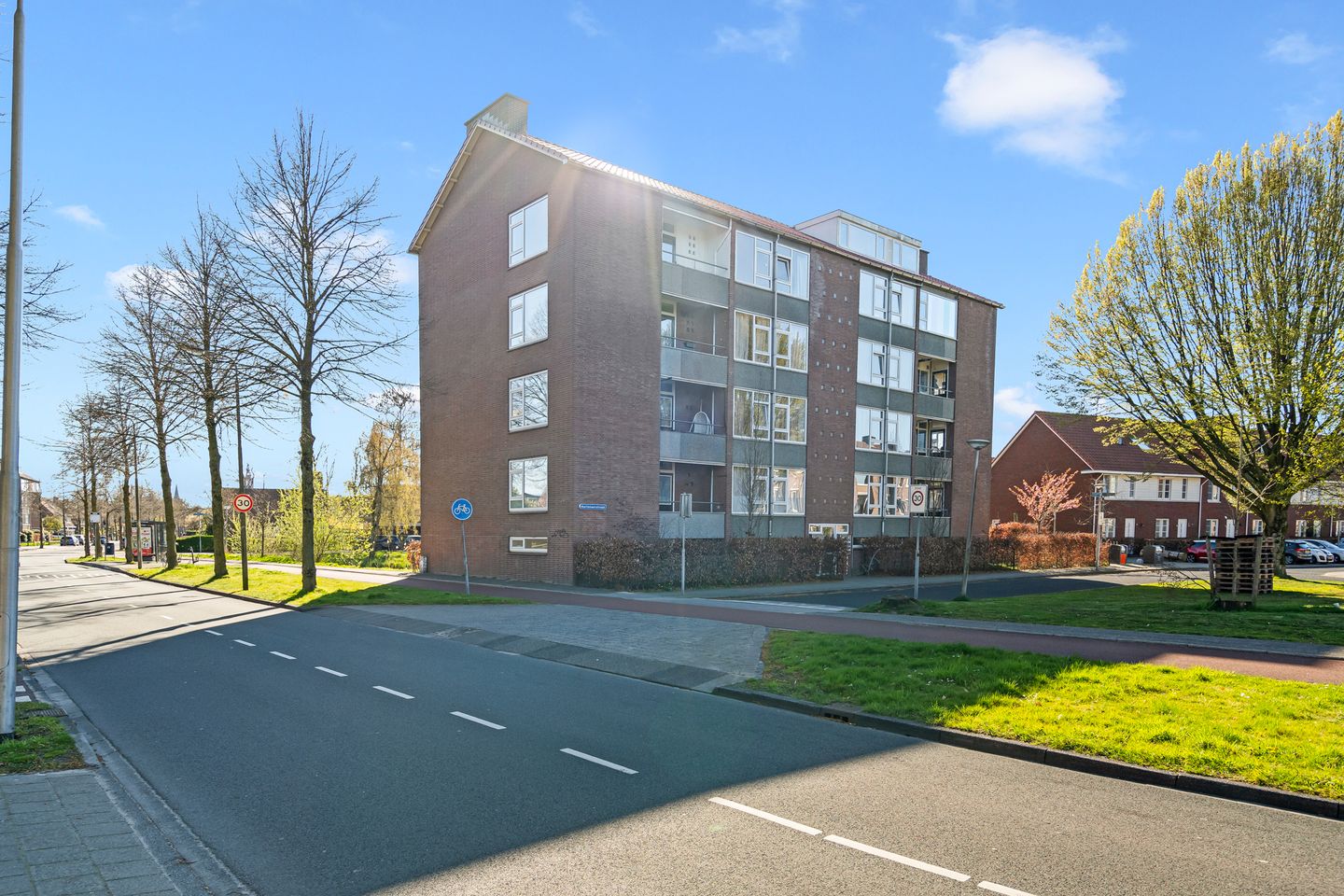 Photo 44 of Kortenaerstraat 6-A