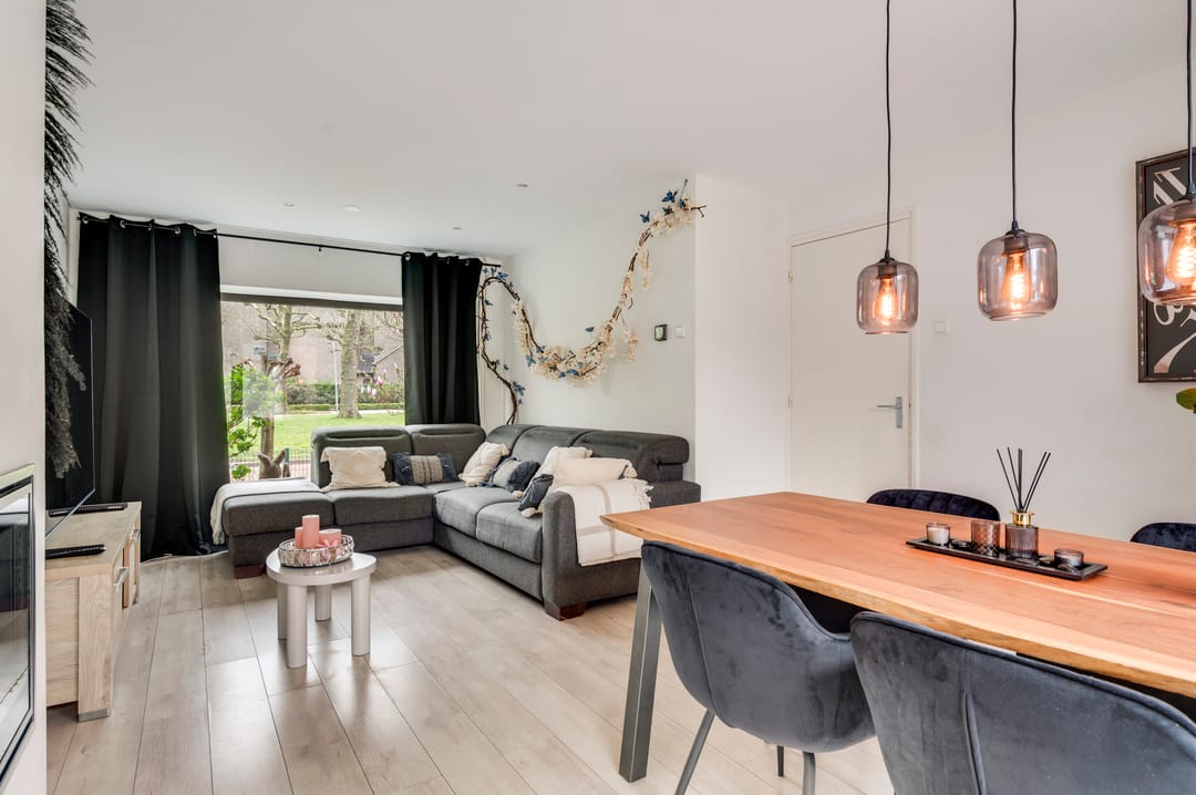 Photo 11 of Doctor Poelsstraat 2