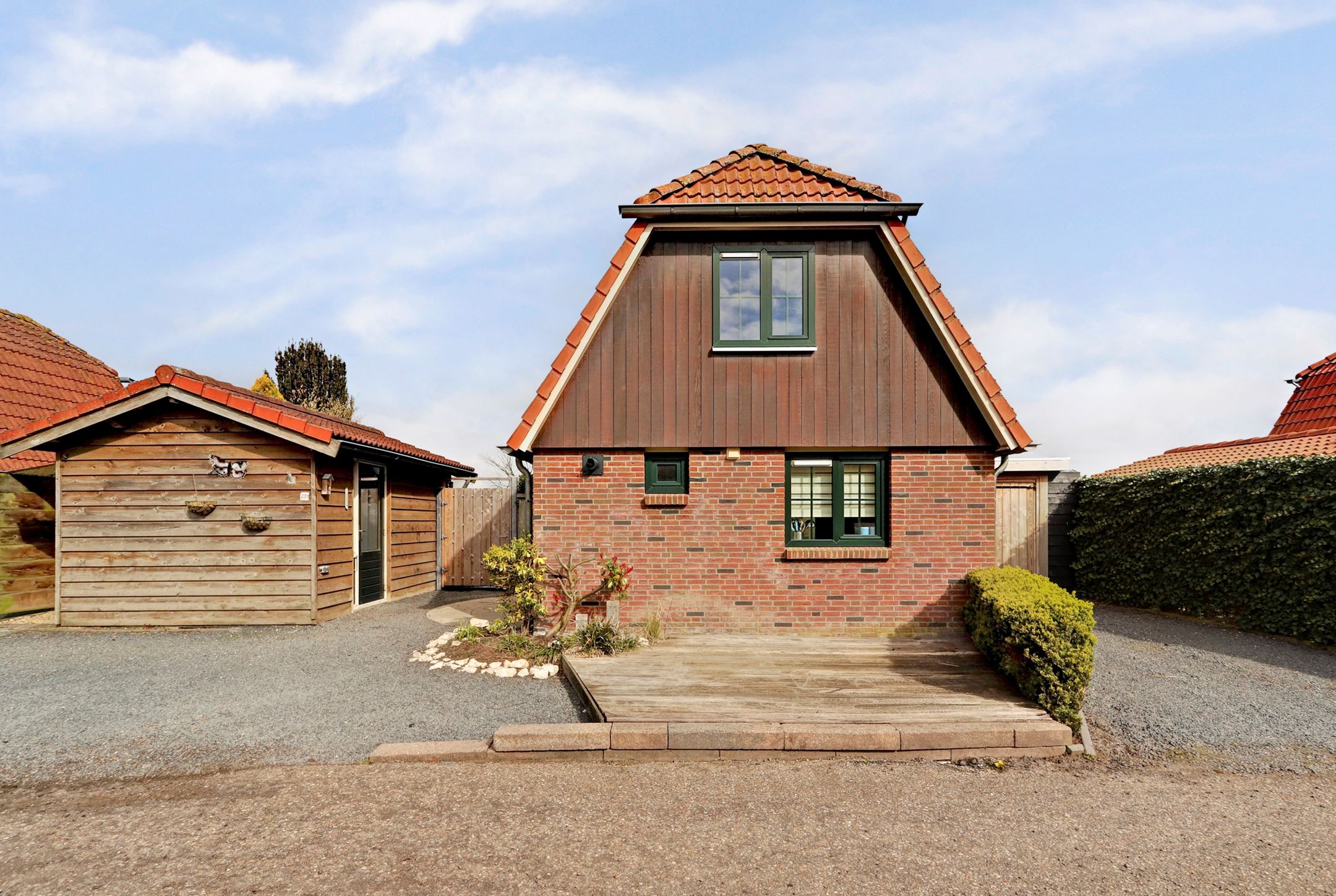 2-bedroom freehold villa in Meerkerk — photo 2 of 5