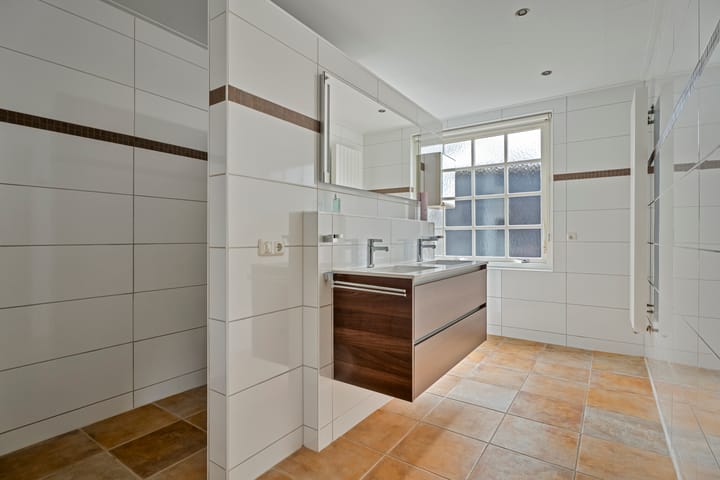 Photo 3 of Zuiderzeestraatweg Oost 9