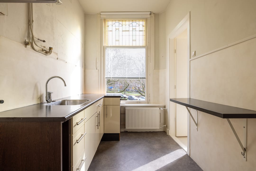 Spacious Corner House with Roof Terrace in Liskwartier, Rotterdam — 21