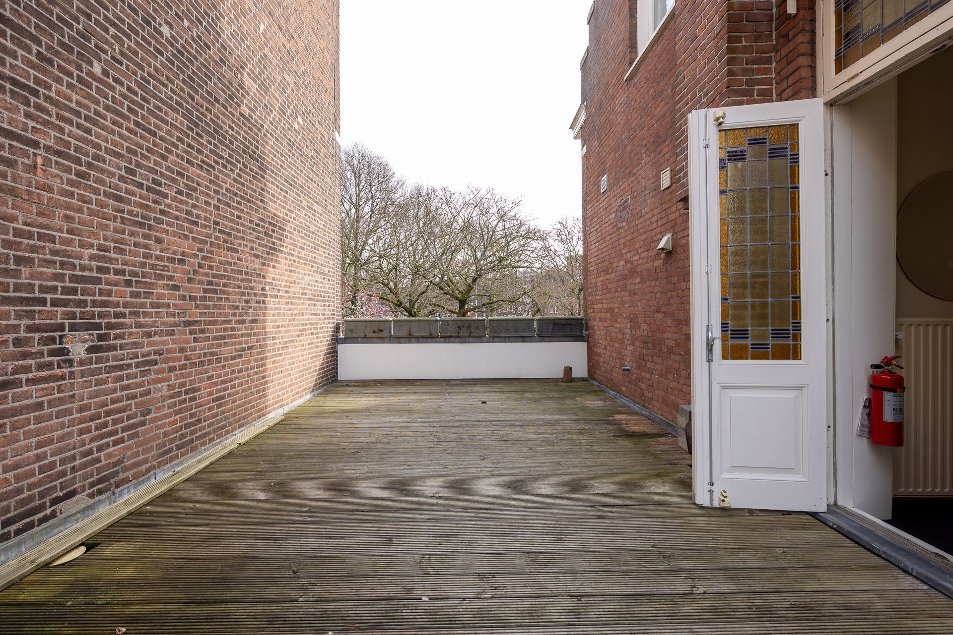 Spacious Corner House with Roof Terrace in Liskwartier, Rotterdam — 26