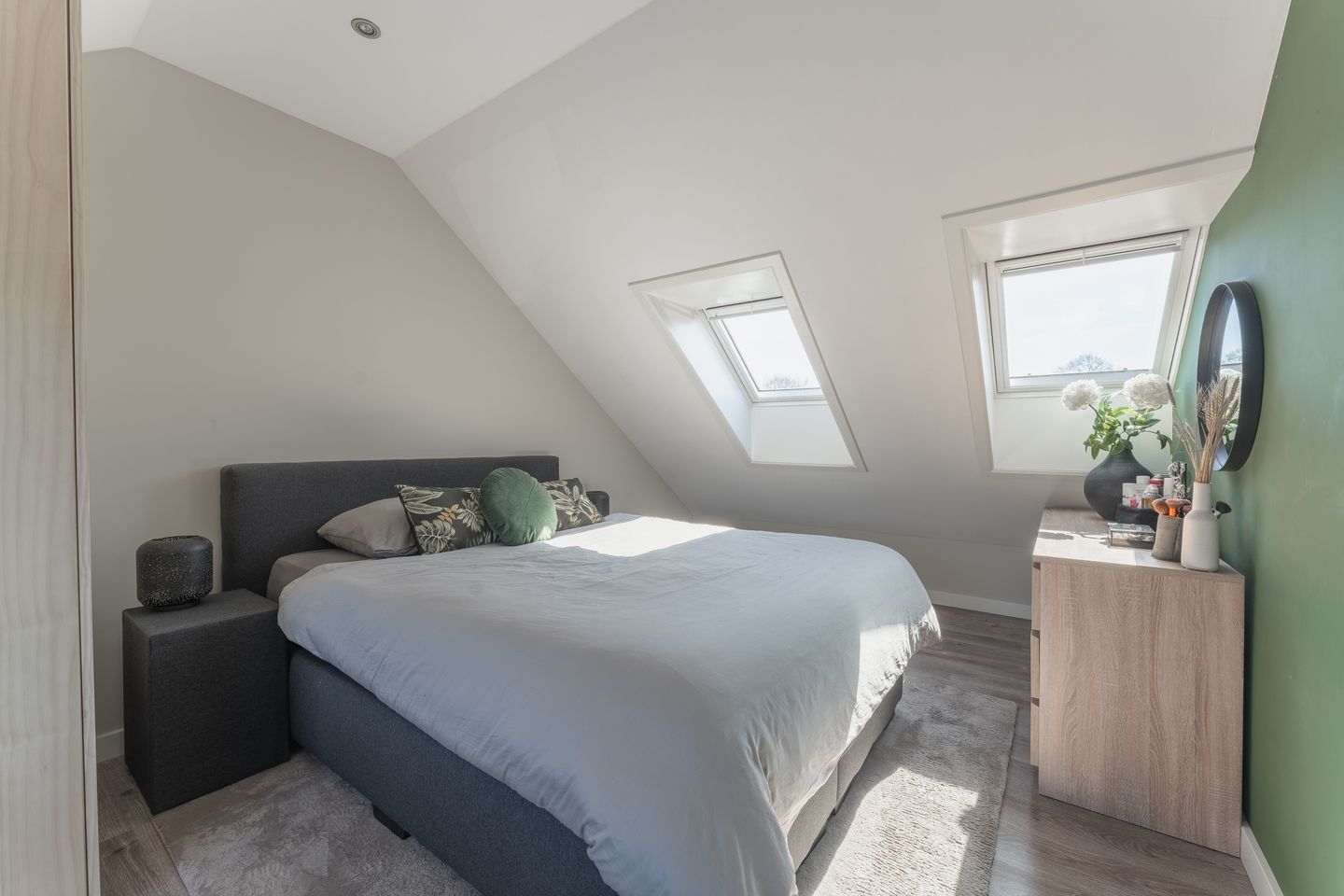 Foto 10 van Duiker 106